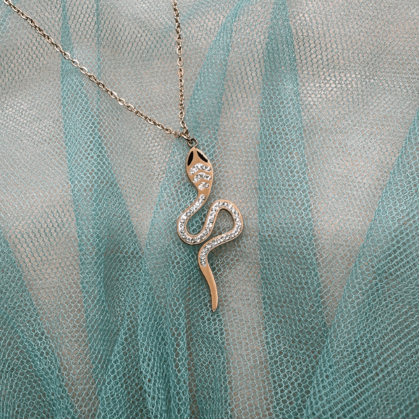 Collar Serpiente Ojos Negros