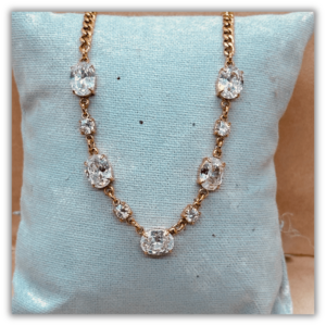 Collar de Acero Dorado y circonitas