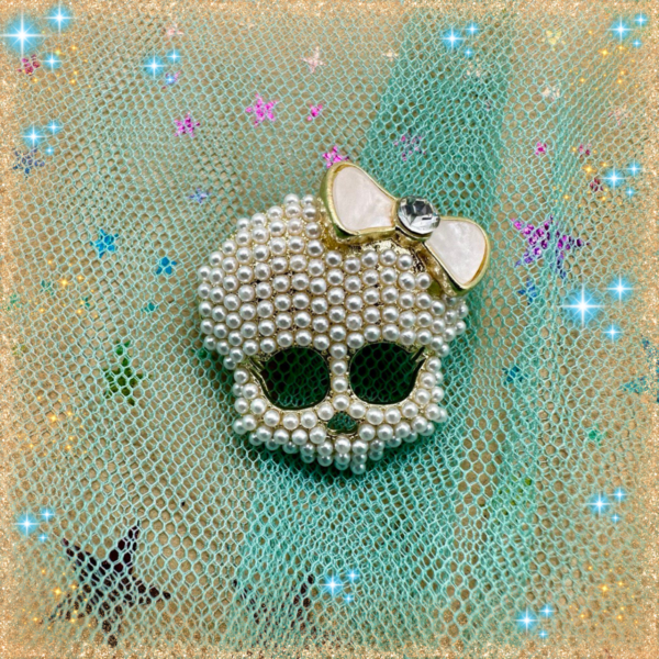 Broche para Ropa Calavera de Perlas