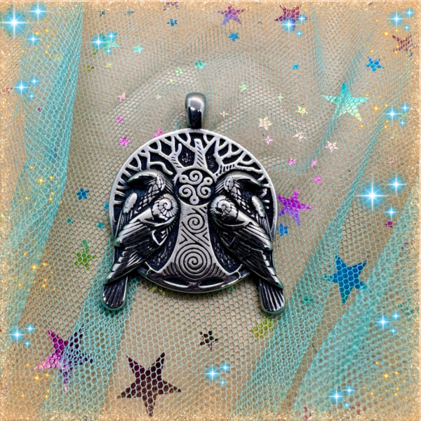 Colgante Vikingo Yggdrasil Cuervos