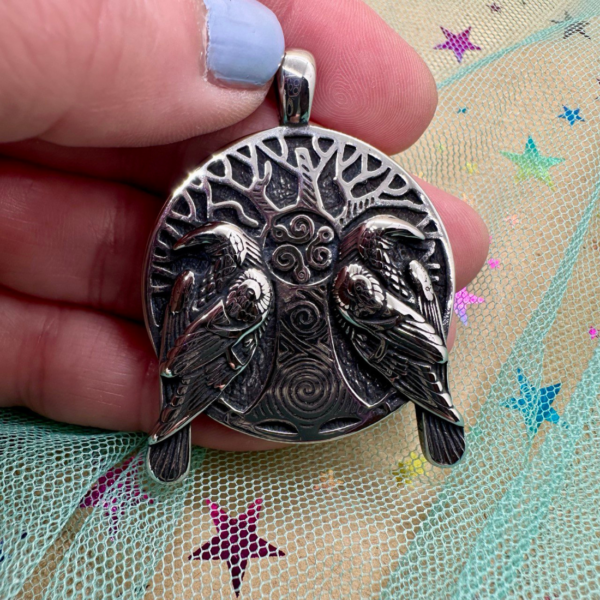 Colgante Vikingo Yggdrasil Cuervos - Imagen 2